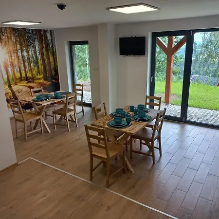 Sowiogorska Ostoja 아파트 *